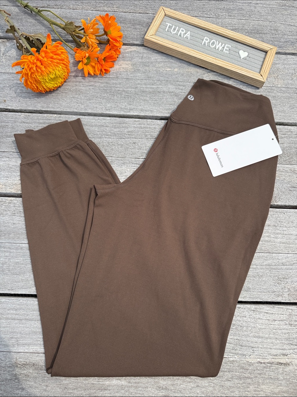 Lululemon Align High Rise Jogger Walnut Crunch brown Size 4 NWT Nulu Yoga 🤎